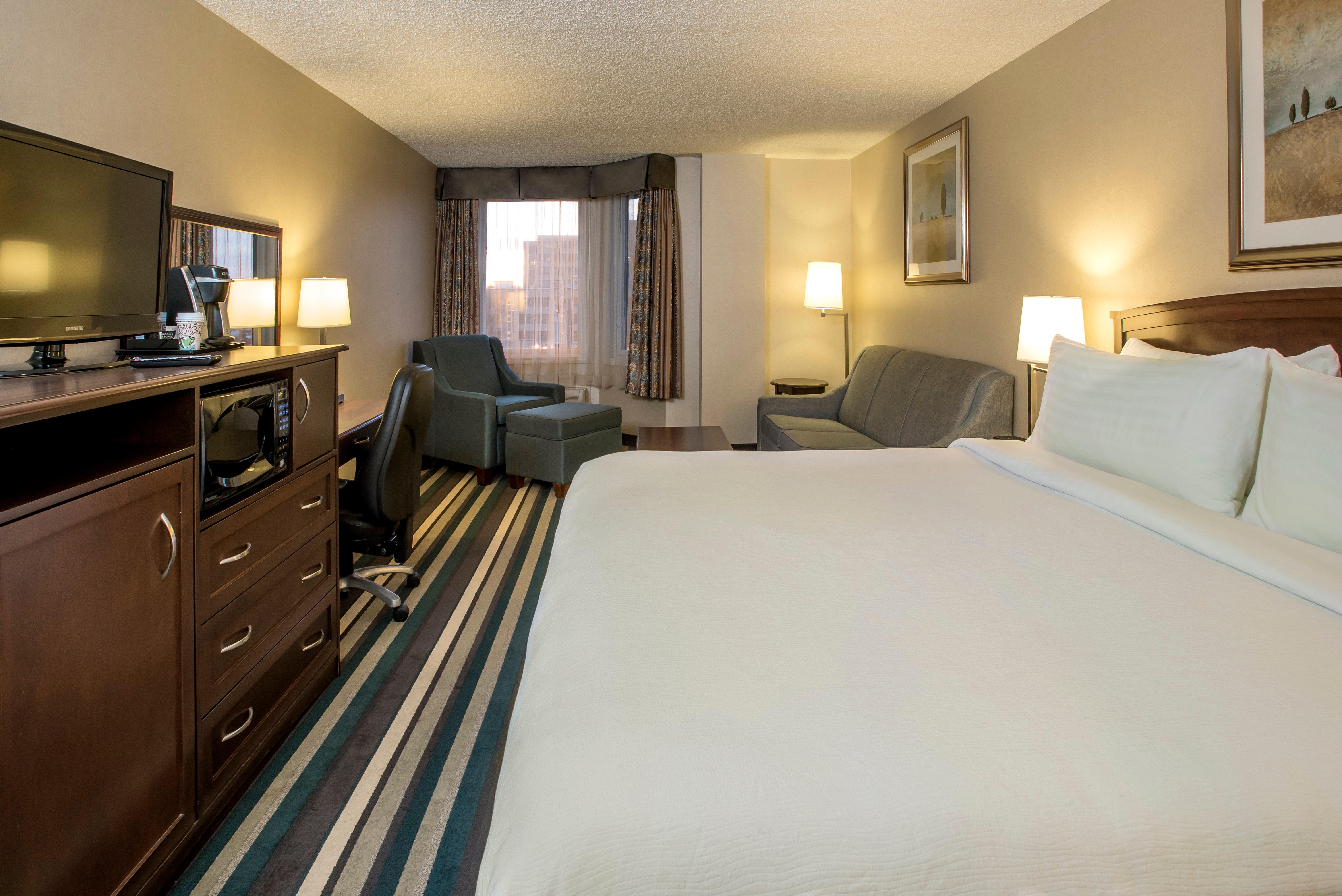 Holiday Inn Conference Centre Edmonton South By Ihg Exterior photo