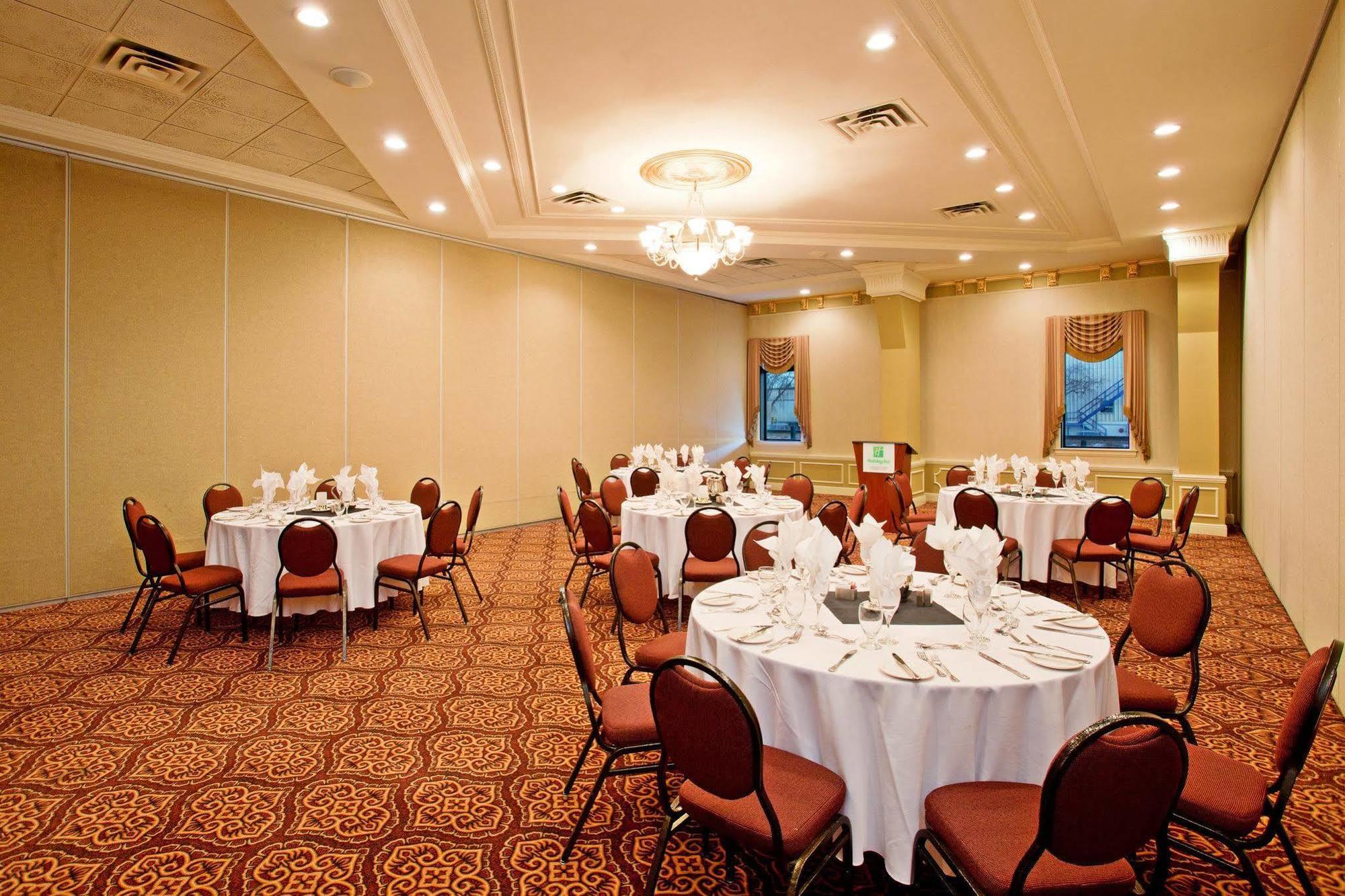 Holiday Inn Conference Centre Edmonton South By Ihg Exterior photo